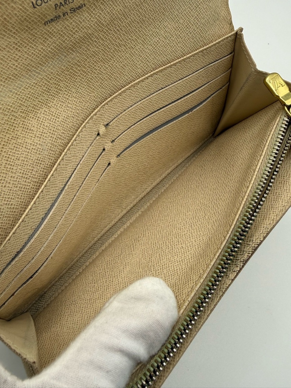 Louis Vuitton Damier Azur Sarah Long Wallet - Picture 12 of 15